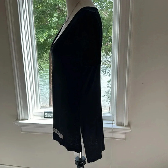 Interi “If there’s anything that makes you happy, then, do it” v-neck tee, soft - Picture 3 of 6